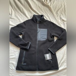 Eddie Bauer Quest 300 Women’s fleece jacket in black/charcoal grey